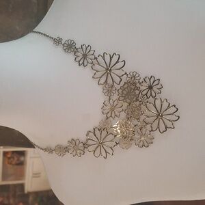 Elegant Floral Gold-tone Necklace